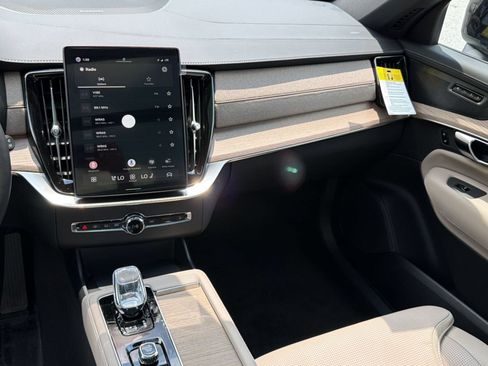 New 2026 Volvo XC90 T8 Ultra w/ Protection Package AWD/4WD image 27