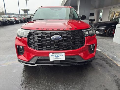 New 2026 Ford Explorer ST-Line w/ ST-Line Street Pack image 2