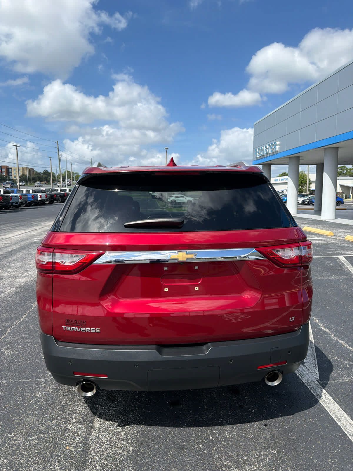 Used 2018 Chevrolet Traverse LT FWD image 17