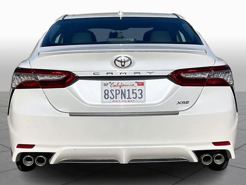 Used 2020 Toyota Camry XSE image 4