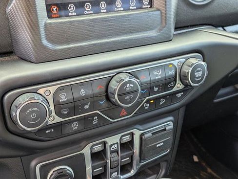 Used 2019 Jeep Wrangler Unlimited Sahara w/ Safety Group image 15