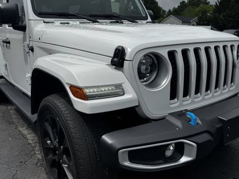 Used 2023 Jeep Wrangler Unlimited Sahara w/ Cold Weather Group AWD/4WD image 2