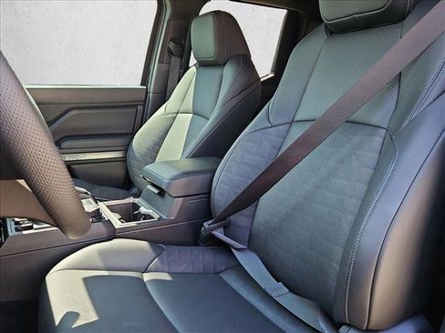 Used 2025 Toyota Tacoma TRD Sport image 14