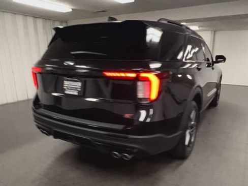 Used 2025 Ford Explorer ST w/ Sun And Sound Package AWD/4WD image 8