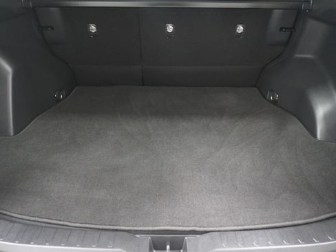 Used 2020 Toyota RAV4 XLE FWD image 24