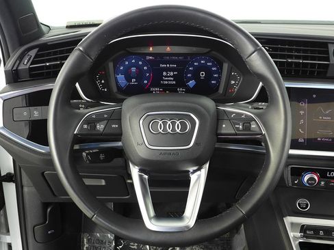 Used 2023 Audi Q3 2.0T Premium AWD/4WD image 27