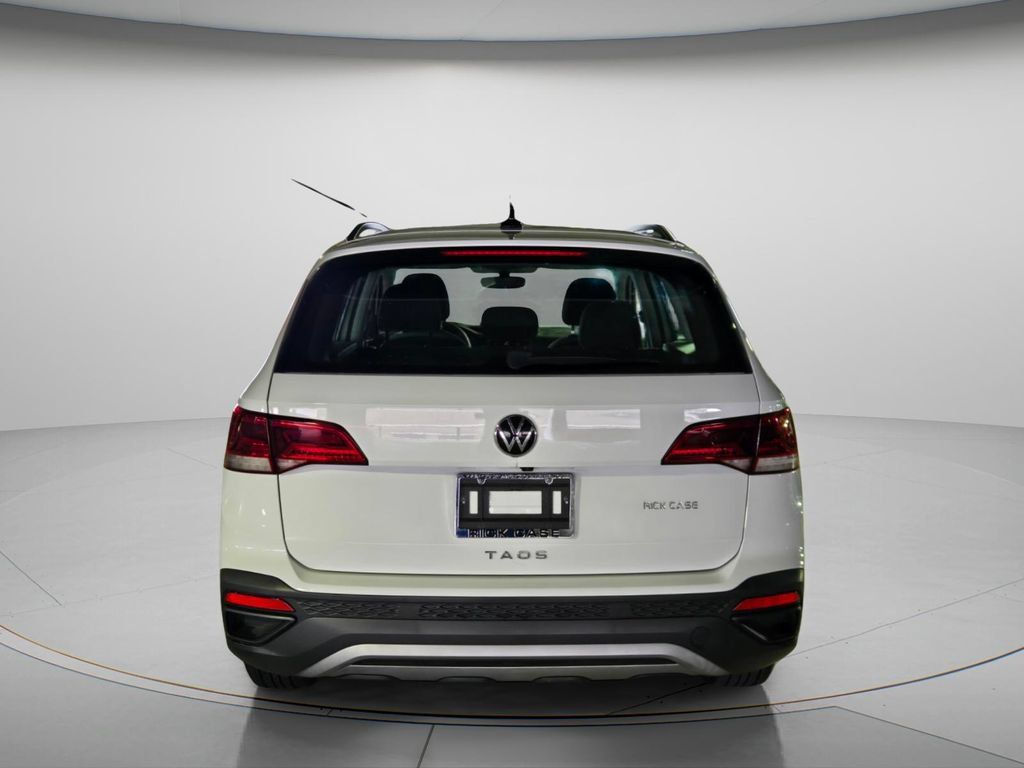 Used 2023 Volkswagen Taos S FWD image 5