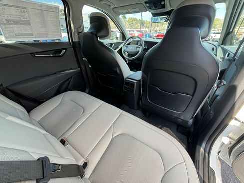 New 2026 Kia Niro EX image 19