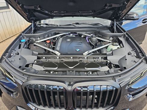 New 2027 BMW X7 xDrive40i w/ M Sport Package AWD/4WD image 30