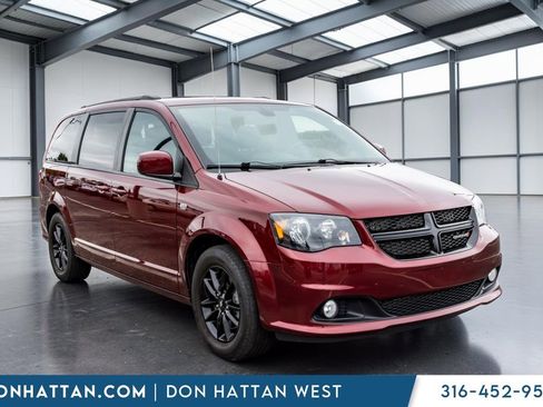 Used 2019 Dodge Grand Caravan SE FWD image 24