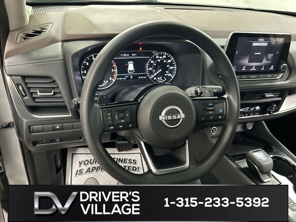 Used 2023 Nissan Rogue SV AWD/4WD image 4