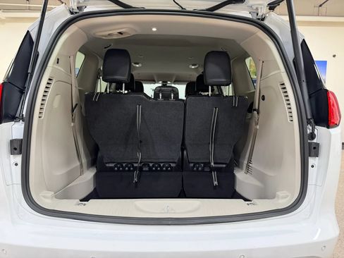Used 2022 Chrysler Voyager LX w/ Fleet Security Group FWD image 29