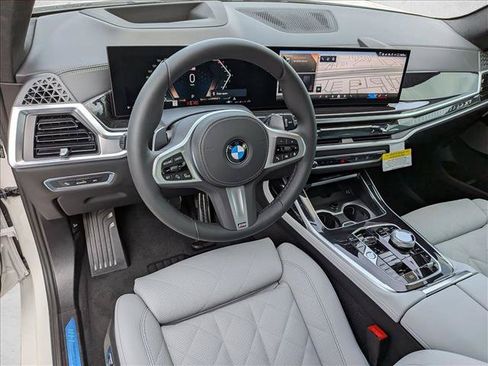 New 2027 BMW X7 xDrive40i w/ Executive Package AWD/4WD image 3