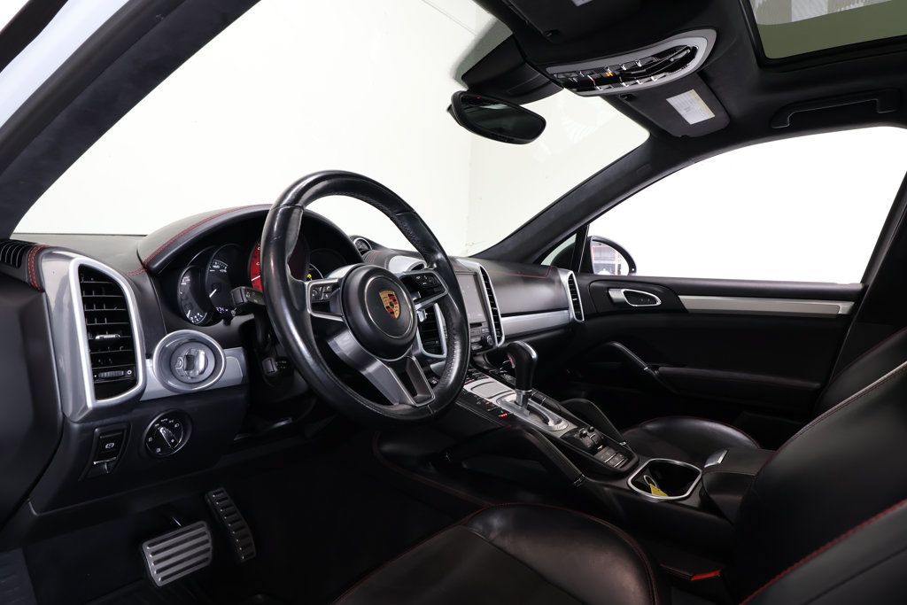 Used 2017 Porsche Cayenne GTS AWD/4WD image 18