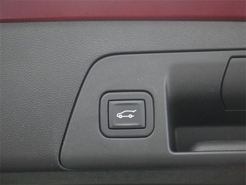 Used 2023 Buick Envision Essence image 25