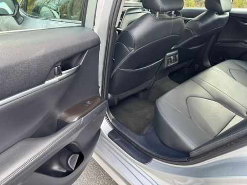 Used 2024 Toyota Camry XSE FWD image 8