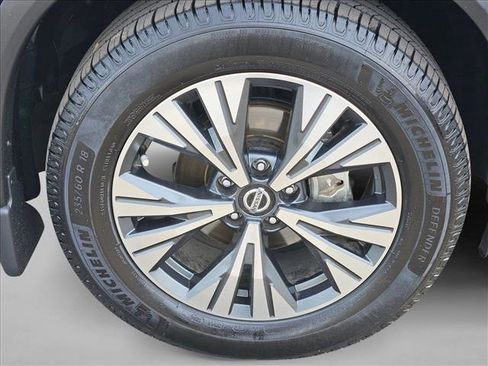 Used 2021 Nissan Rogue SV image 21