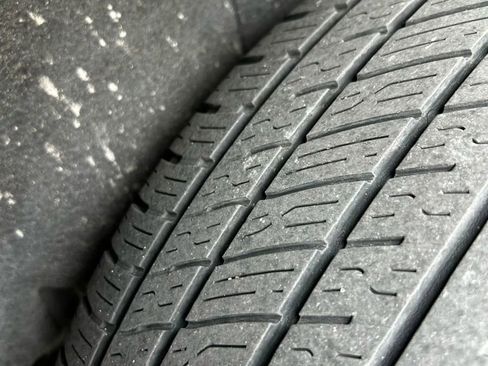 Used 2019 GMC Acadia SLE image 19