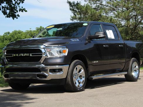 Used 2020 RAM 1500 Big Horn AWD/4WD image 3