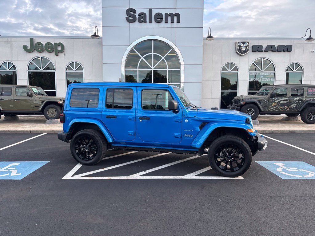 Used 2024 Jeep Wrangler Unlimited Sahara AWD/4WD image 1