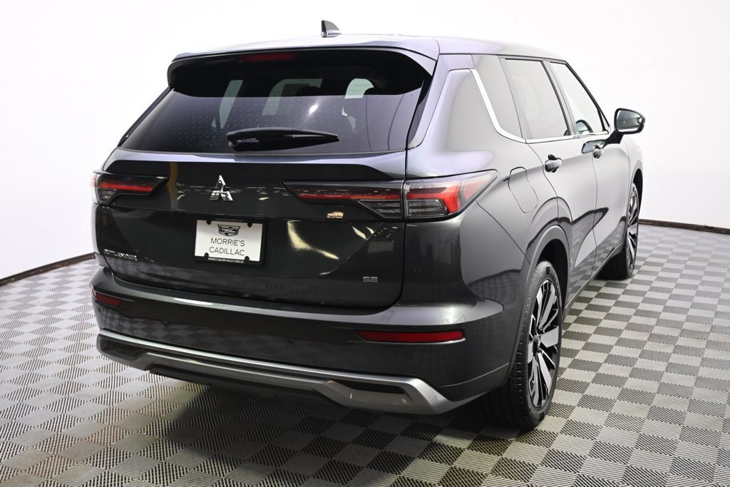 Used 2025 Mitsubishi Outlander SE AWD/4WD image 6