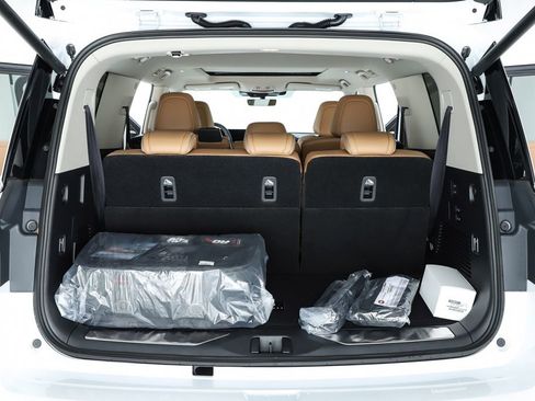 New 2026 INFINITI QX80 Luxe w/ Cargo Package AWD/4WD image 30