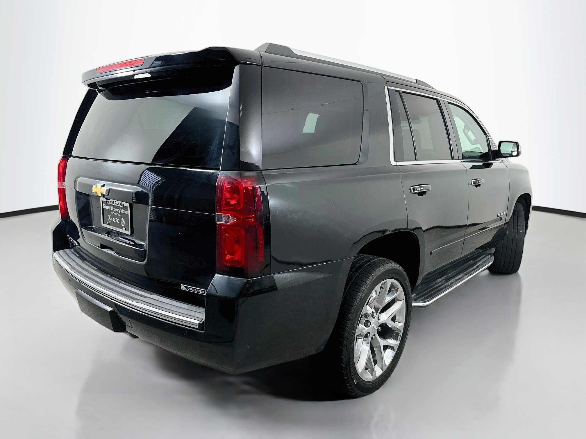 Used 2018 Chevrolet Tahoe Premier AWD/4WD image 7