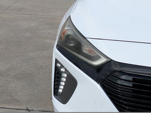 Used 2017 Hyundai Ioniq Limited image 7