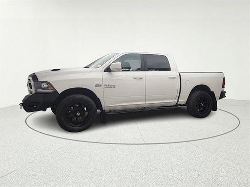 Used 2018 RAM 1500 Sport image 3