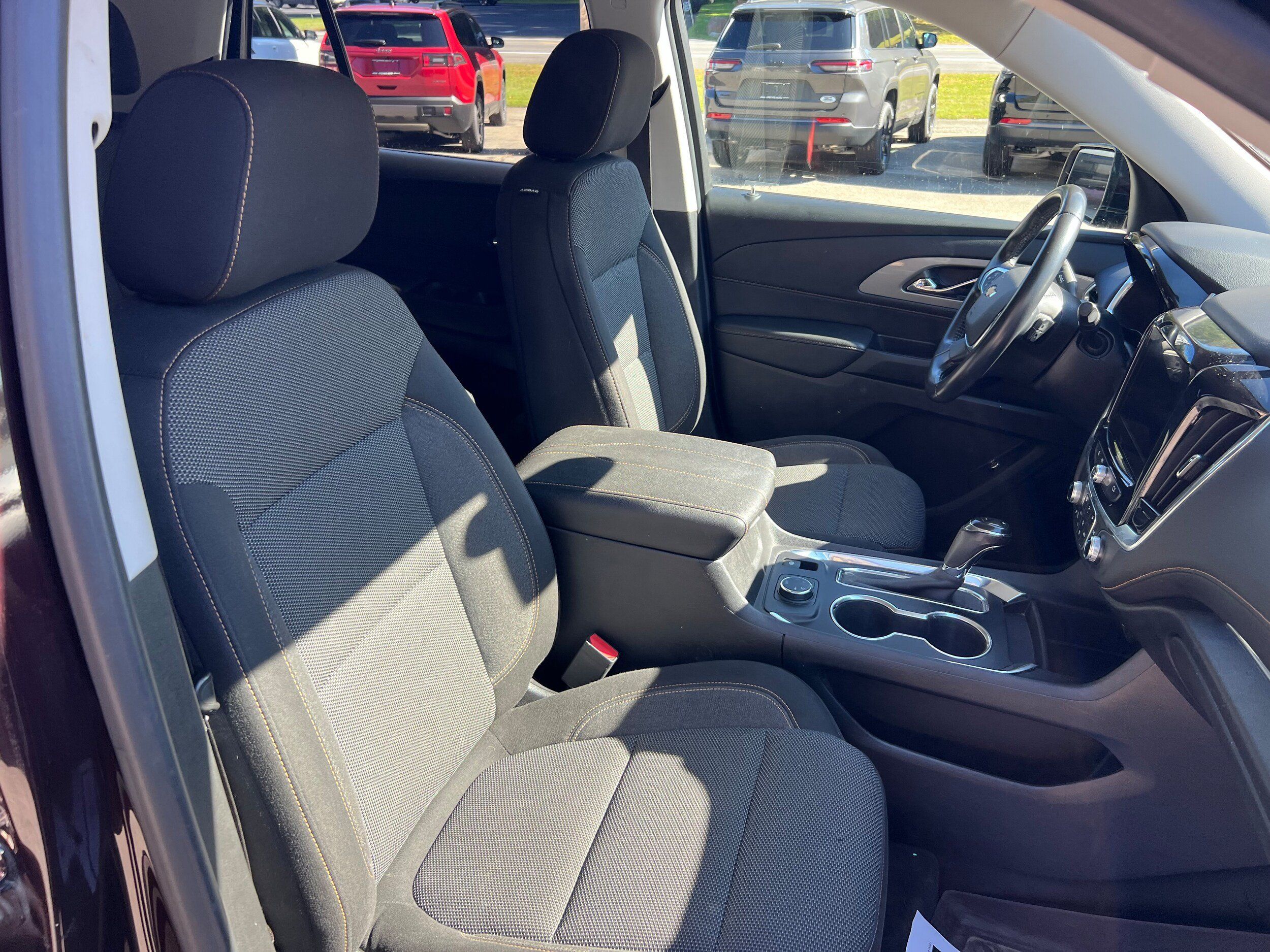 Used 2020 Chevrolet Traverse LT w/ LPO, Floor Liner Package AWD/4WD image 17