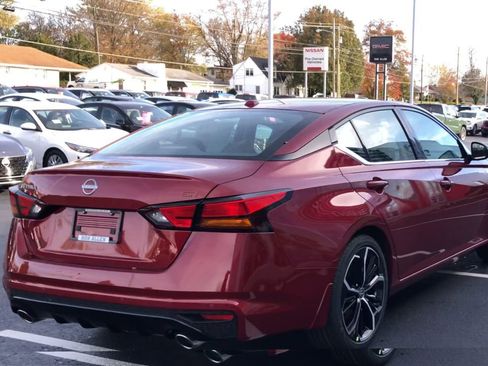 New 2025 Nissan Altima 2.5 SR w/ SR Premium Package image 8