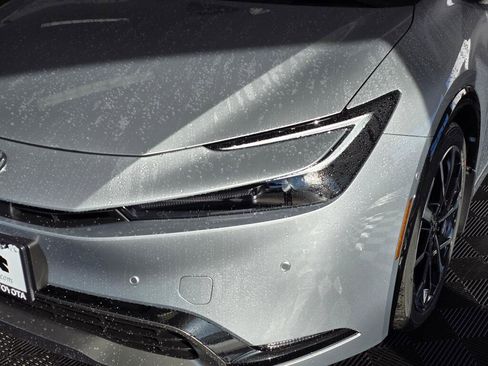 New 2026 Toyota Prius Plug-In Hybrid image 10