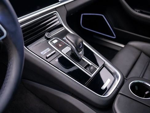 Used 2018 Porsche Panamera 4 AWD/4WD image 13