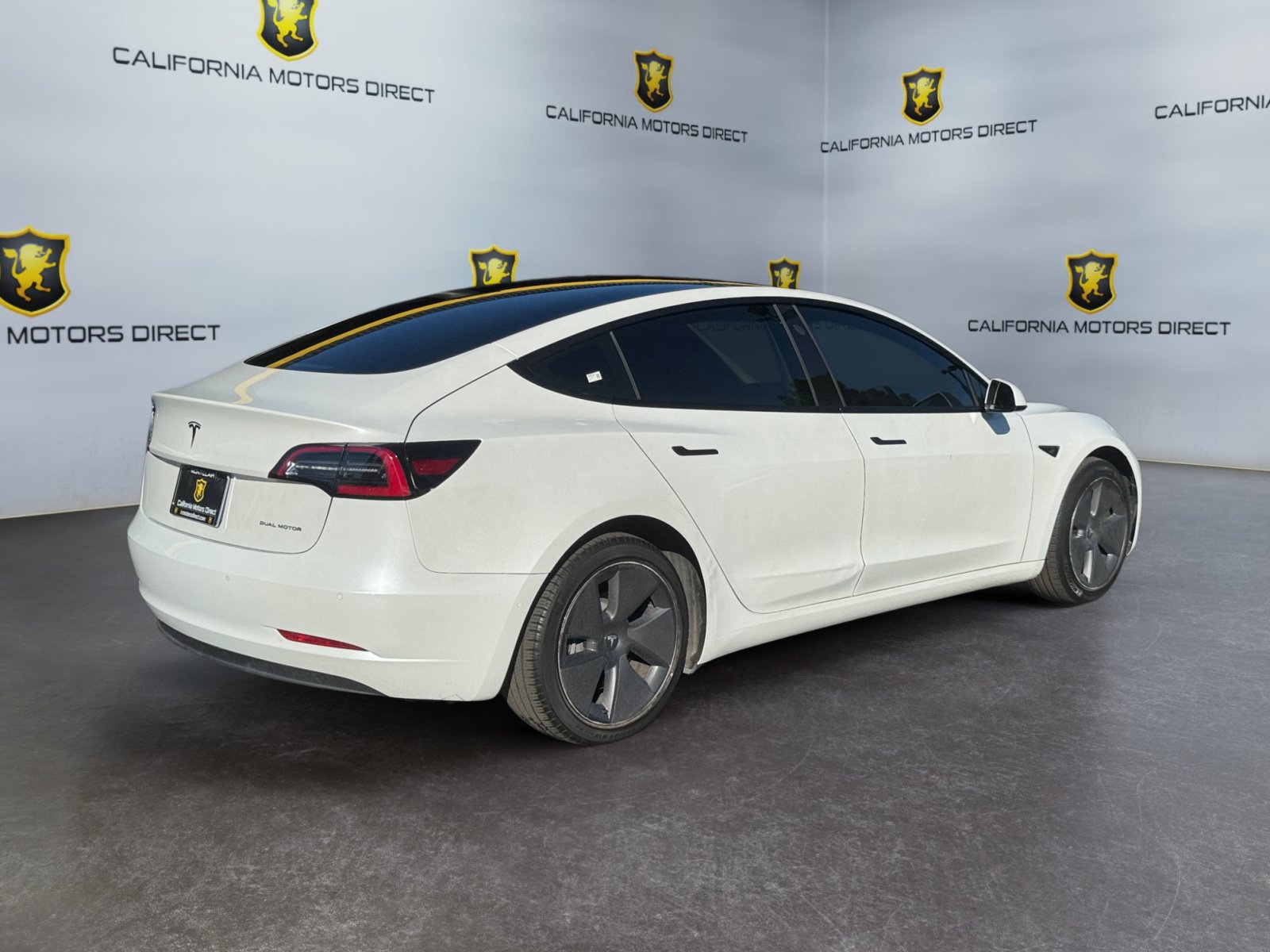 Used 2022 Tesla Model 3 Long Range AWD/4WD image 5