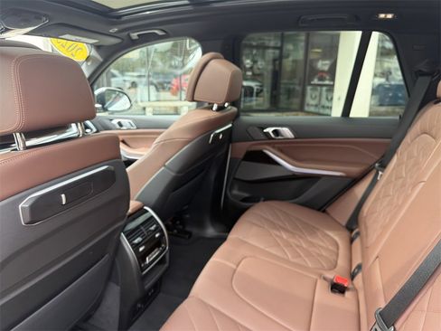 Used 2025 BMW X5 xDrive40i image 19