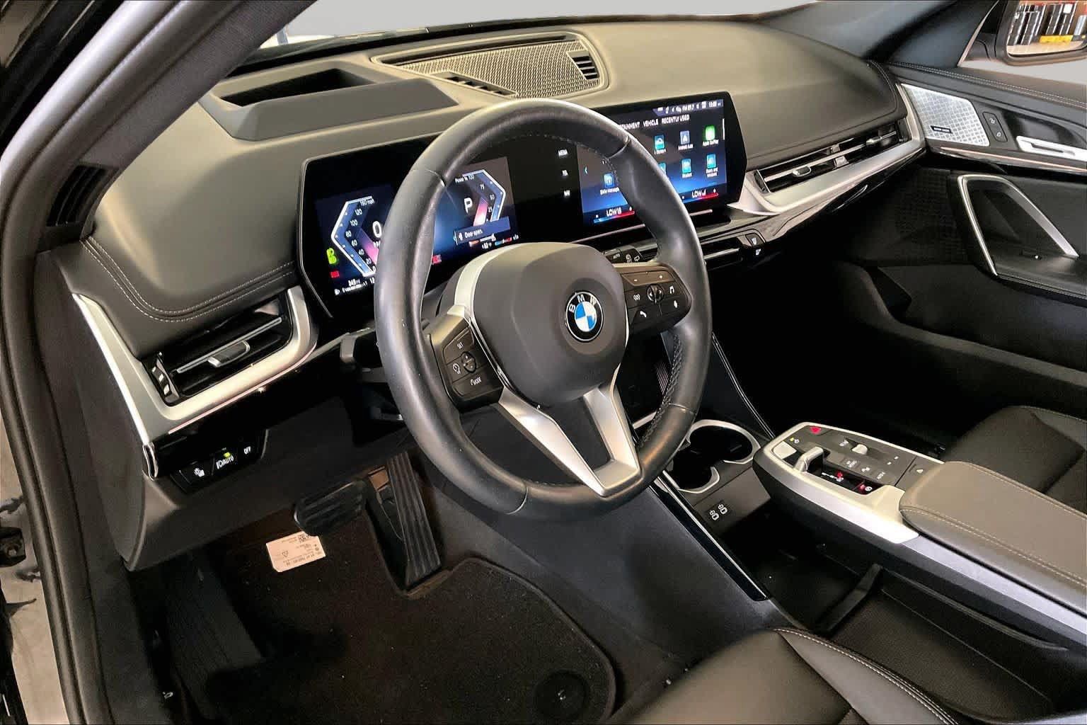 Used 2025 BMW X1 xDrive28i AWD/4WD image 16