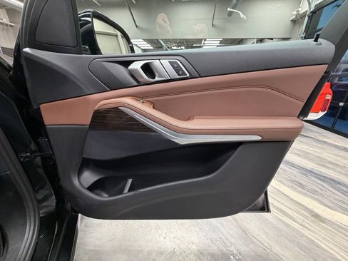 Used 2019 BMW X5 xDrive40i w/ Convenience Package AWD/4WD image 42