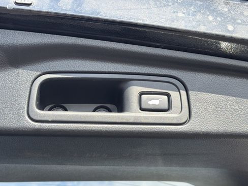 Used 2020 Honda Pilot Touring image 29