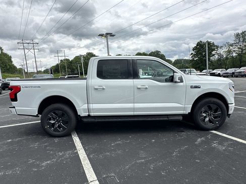 New 2025 Ford F150 Lightning Lariat image 3