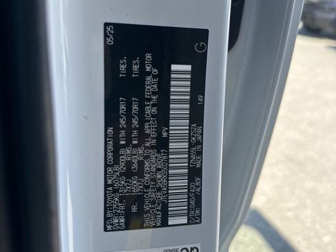 Used 2025 Toyota 4Runner SR5 image 34