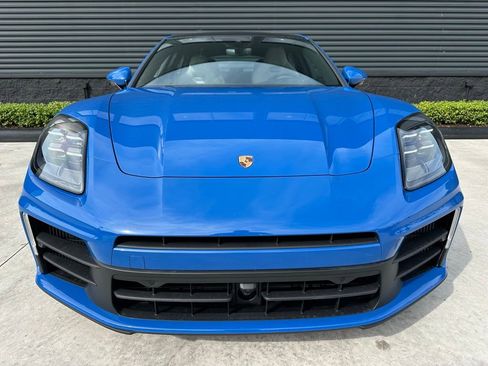 Used 2026 Porsche Panamera 4 image 4