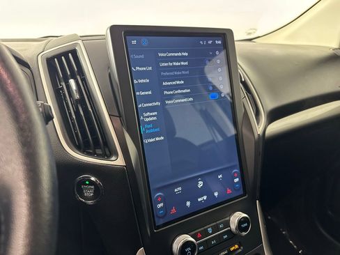 Used 2024 Ford Edge SEL image 19