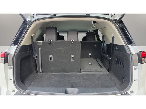 Certified 2026 Nissan Pathfinder SV AWD/4WD image 31