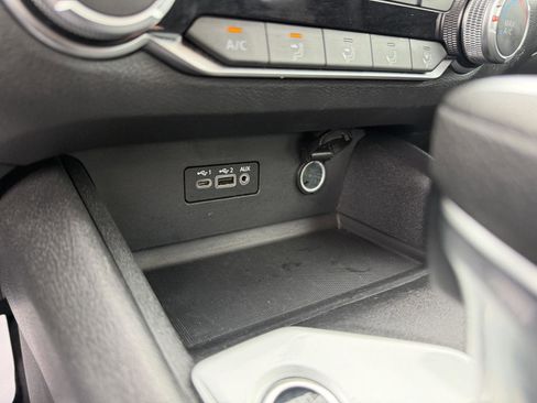 Used 2025 Nissan Altima 2.5 SV FWD image 23