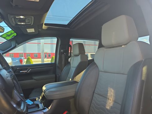 Used 2023 Chevrolet Silverado 1500 ZR2 w/ Technology Package image 13