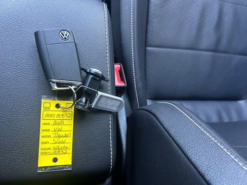 Used 2021 Volkswagen Tiguan SE R-Line image 54