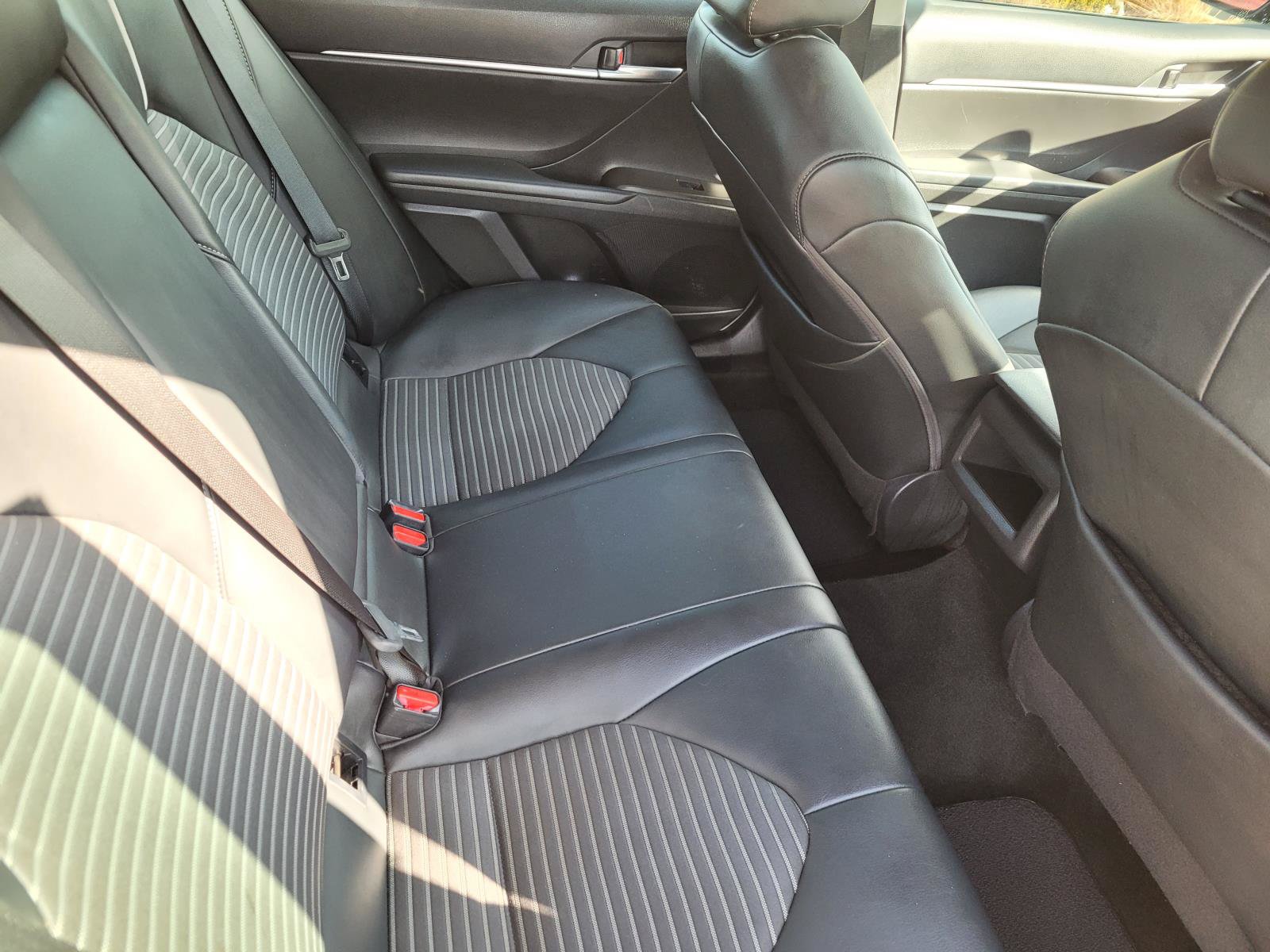 Used 2023 Toyota Camry SE FWD image 13