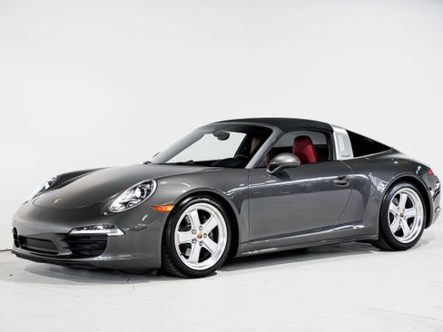 Used 2015 Porsche 911 Targa 4 image 7