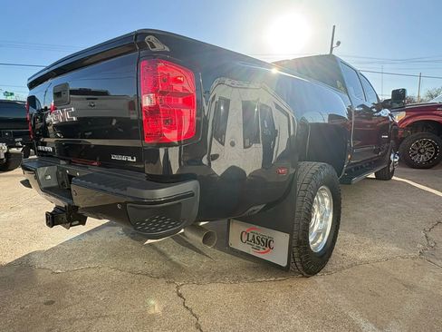 Used 2019 GMC Sierra 3500 Denali w/ Duramax Plus Package image 3