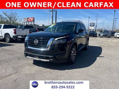 Used 2023 Nissan Pathfinder SL
